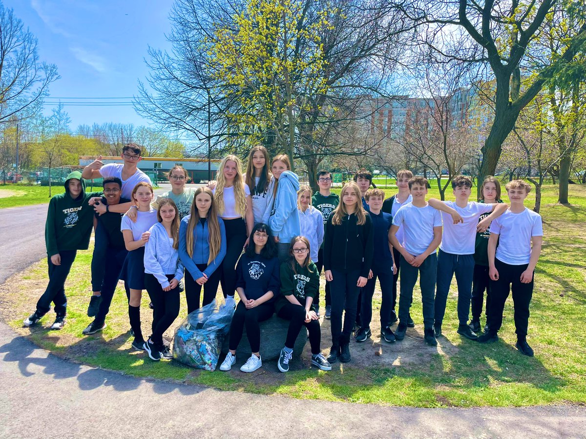 Lisa Perri (Bettelli) tweet media