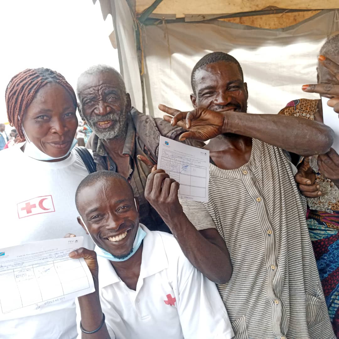 rickimira2's tweet photo. Reaching the last mile &amp; engaging with  monirity Twa  in North Kivu. @crrdc1 building trust efforts to improve  #COVID19 vaccine uptake within hard-to-reach and hard-to vaccinate communities. @IFRCAfrica @ifrc @USAIDSavesLives https://t.co/sSnPhy0u23