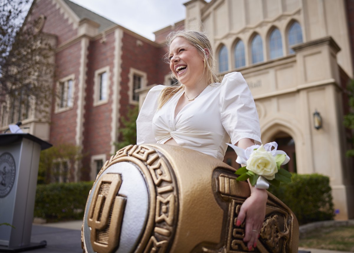OU_Alumni's tweet photo. Last week we gathered to honor this years #OURing recipients. The OU Ring tells a story, a story of people, place and possibility. At OU, anything is possible! https://t.co/1hCx8XEo72