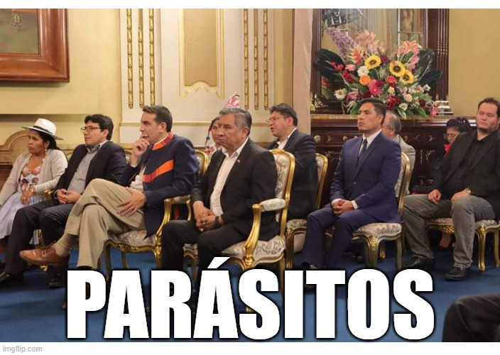 UltraderechaB's tweet photo. Fueron a hacer convenios y negocios con Venezuela que tiene 537,7% de inflación hasta febrero de 2023.
Dime si no pueden ser más imbéciles.
Y no viajaron con su dinero, no gastaron ni un solo peso de su bolsillo.
#ultraderecha
@DerechaBolivia https://t.co/EJOKeepBJt