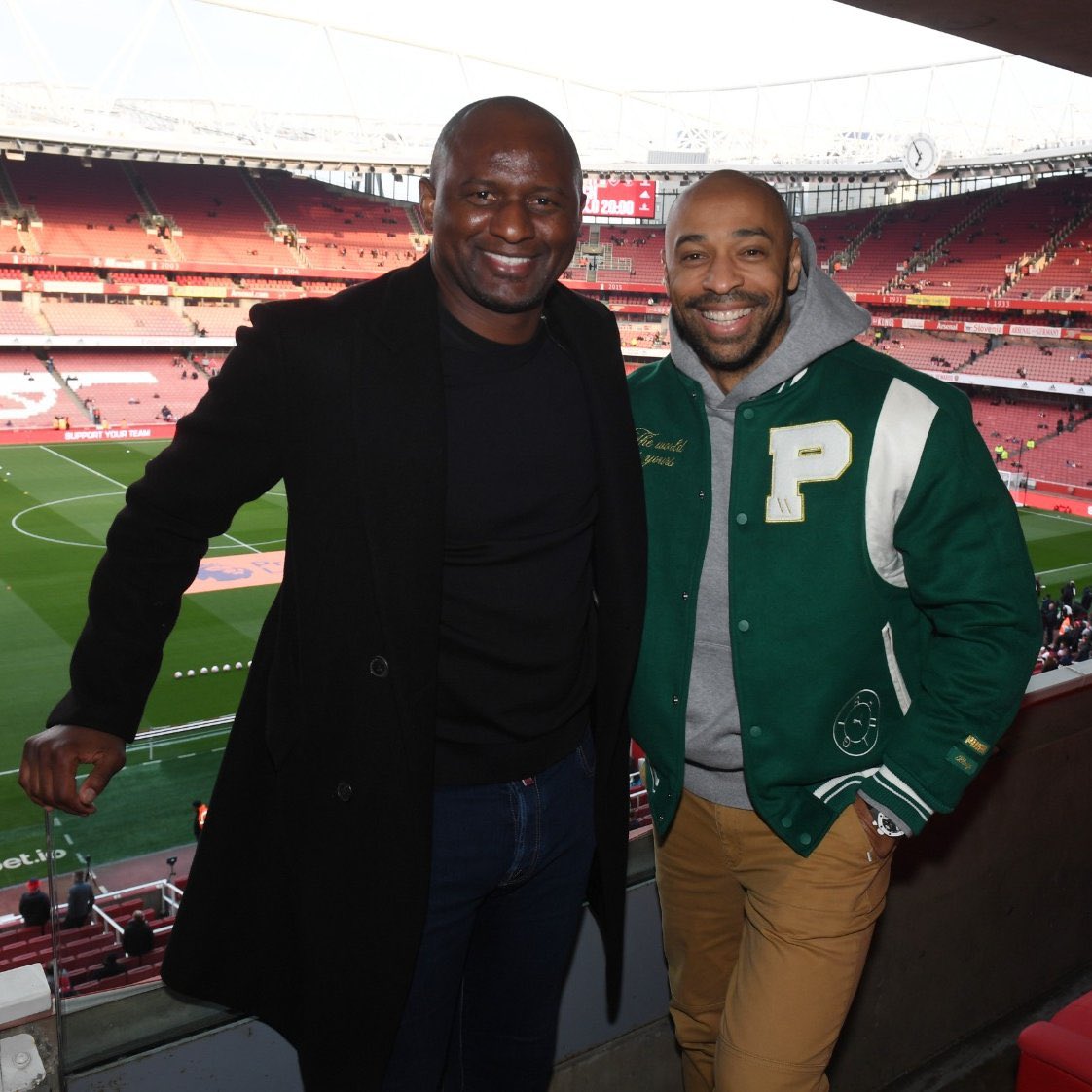 afcstuff's tweet photo. Arsenal legends Patrick Vieira, Thierry Henry &amp; Sol Campbell all in attendance at the Emirates Stadium tonight. 🤩 #afc https://t.co/br3mMVvtsq