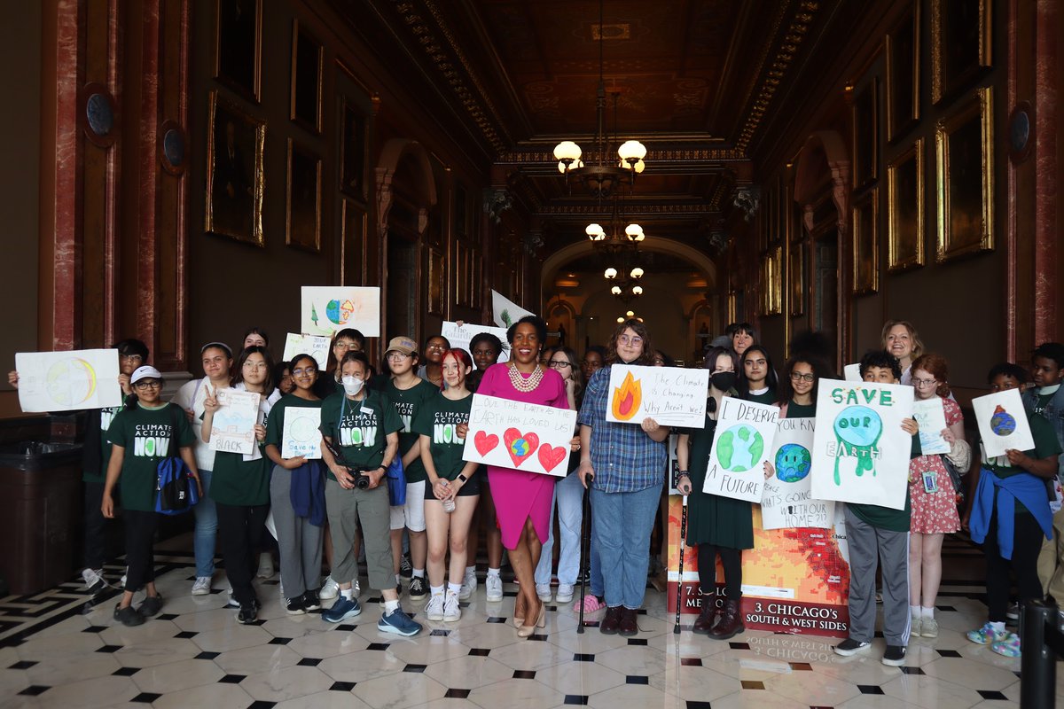WarehouseWorker's tweet photo. We had an eventful week in Springfield advocating for a better future for workers and the communities that depend on them 🙌
#ClimateActionNow #ZeroEmissions #AccessToJustice #HealthcareForAll #TWFSA #WorkWithoutFear #WorkplaceHealthandSafety https://t.co/Qdra8AsWEU