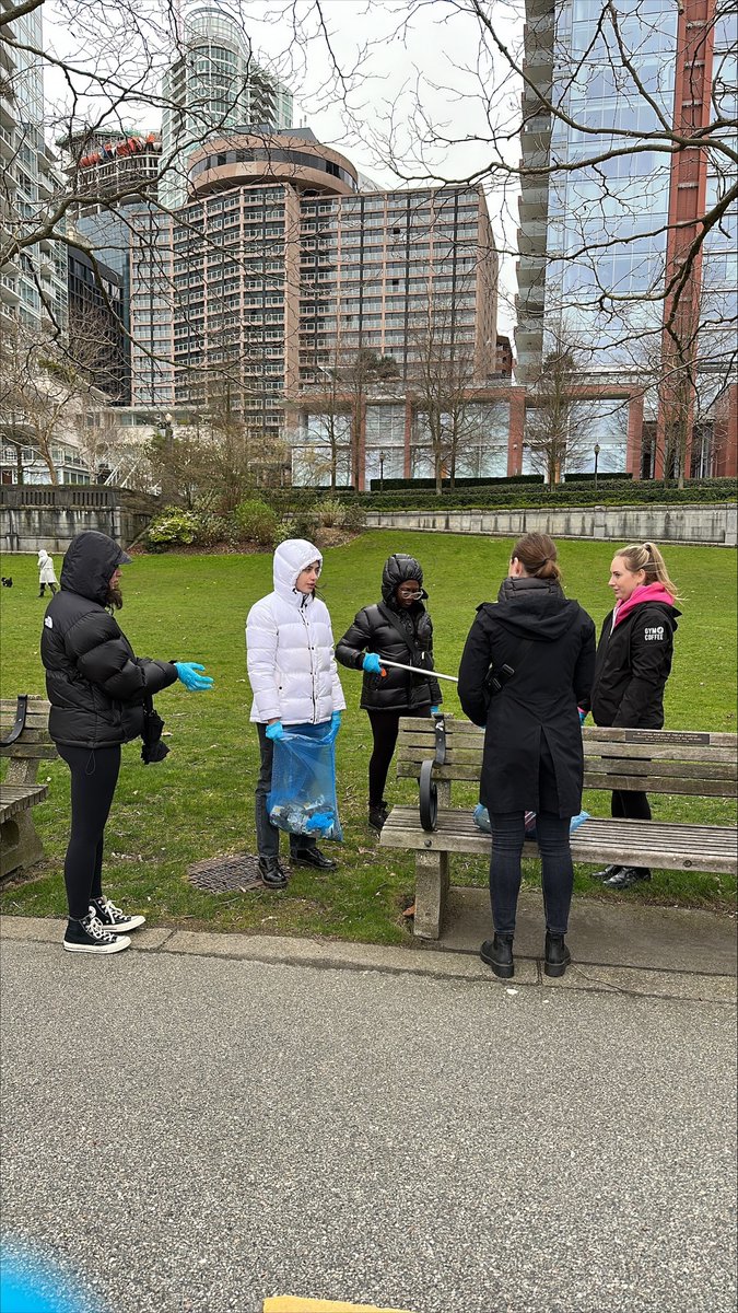 Merkle's tweet photo. This #EarthDay, we celebrate the impact our Merkle/dentsu family makes year-round 🌍🌳
We are #MerkleProud to share that following our #OneDayForChange with @OceanWise; our Vancouver team picked up 1,899 pieces of trash along the shoreline! 🤝
#EarthDay2023 https://t.co/MixUujDTdj