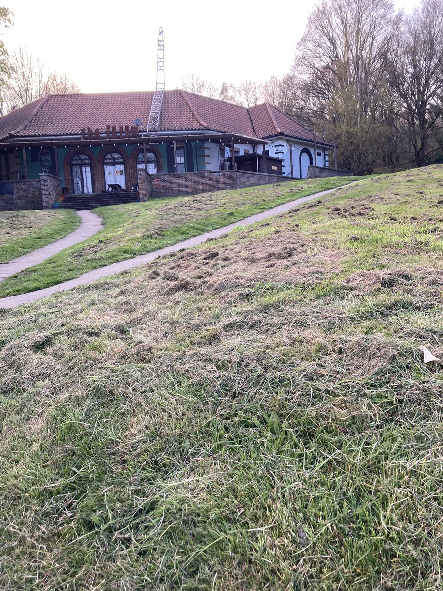 Kelbo77's tweet photo. When you get all the way to tunbridge wells and only find out on arrival that @toploaderuk has been moved to may  oh well dinner then home I hardly go out these days https://t.co/8e18MG9uJp