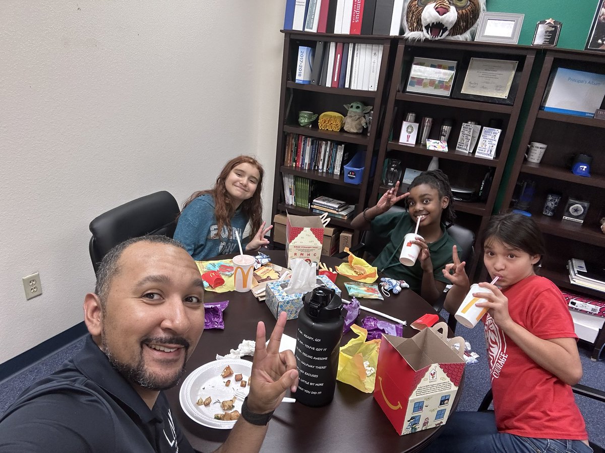 Mr_Conner's tweet photo. My lunch bunch today! One scholar said, “This is the best day ever, I get to have lunch in the principal’s office!” 🥺 #Raisingthebar #LANLevelUp @LALoganFWISD @LANSchools @pdilley5 https://t.co/IHFoZO8NE0