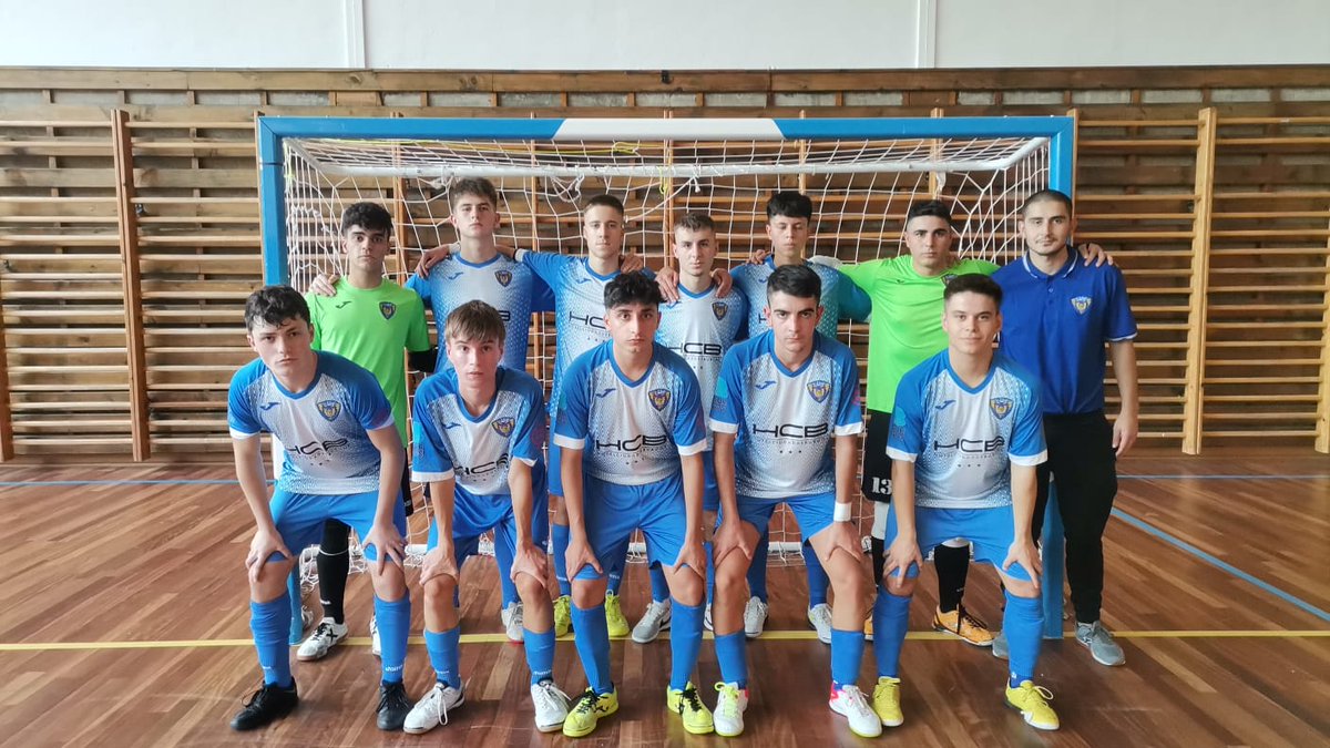 entorno5x5's tweet photo. 🏆 Campeonato de España Juvenil 🇪🇦
🗞️ El @FSAmistadBurgos 💙💛 que va 🥇 del Grupo 2 de División de Honor 🇪🇦 se ha clasificado matemáticamente 👏🏻
📝 #Samir #RaulAlonso #MarioJ #PabloT #Nicolas #Daniel #Diego #Rodri #DOsma #Suatez #Ruben, @riiccix @_ddani_15 y etiquetados... ↙️ https://t.co/9VG9v5WXrm