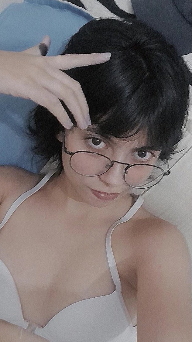 Beahsis's tweet photo. Pintei o cabelo 🤩🤩🥳🥳🥳
amei muito nmrl
#fypシ #cabelo #cabelopreto https://t.co/AwKSvub1mb