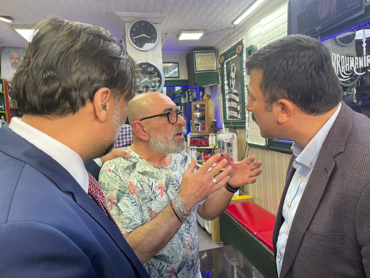 avhamzadag's tweet photo. 📍Konak

İzmir Milletvekilimiz Sn. Cemal Bekle ile Hilal ve Ege Mahallelerinde Roman kardeşlerimizle bir araya gelerek bayramlaştık.

Vazgeçilmez değerlerimiz olan Roman kardeşlerimizin her zaman yanlarında olacağız. https://t.co/a1xeAsuzdy