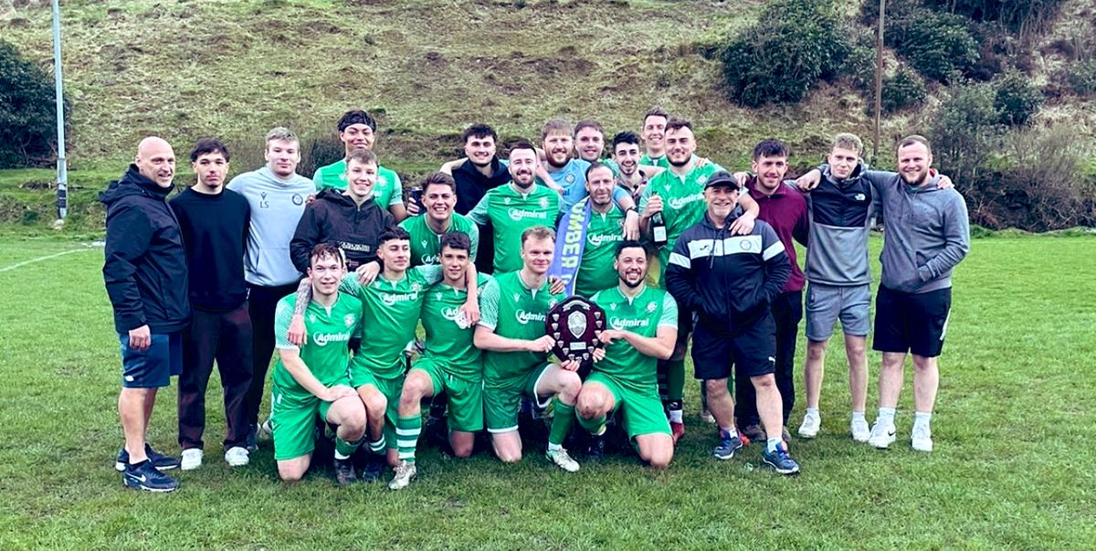 FCBrynna's tweet photo. Match Day Result • 18.04.23

Second Team
Brynna FC 4 v @CarnRovers_FC 0
Foster ⚽️
Flanagan ⚽️
Silver ⚽️
Burnett ⚽️

Amazing achievement form our second team who complete their league season as invincibles. 💙💛⚽️🦅 https://t.co/8b4QUqgfL5