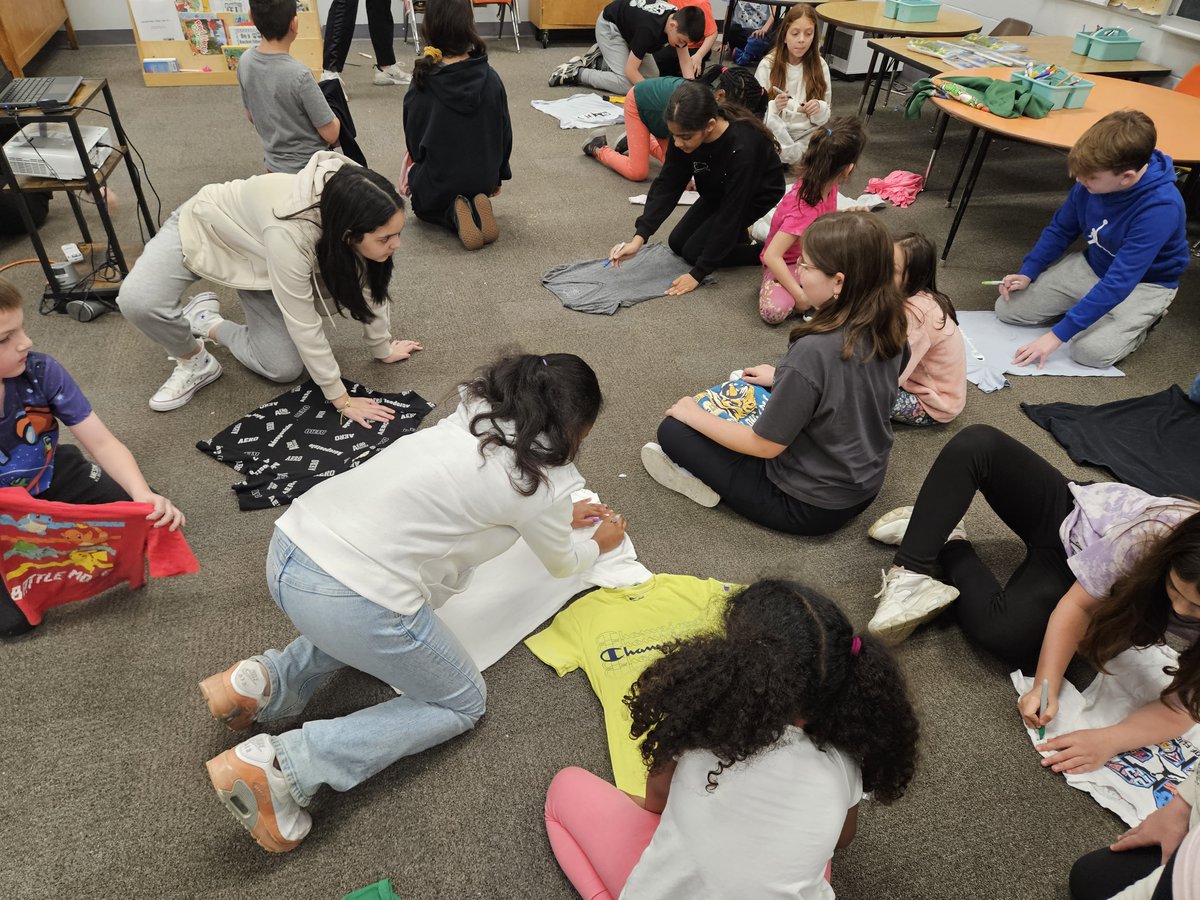 HJLassaline's tweet photo. Miss Valente's grade 5/6 class worked with Mrs. Stancek's grade 1/2 students and taught them how to make reusable bags out of old t-shirts.
#earthday2023
#developmentandpeace https://t.co/7LUblkvjGa