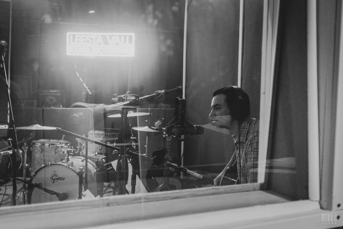 cowboy_angel's tweet photo. I'll be on @WRFGatlanta 89.3FM tonight from 8:30- 10pm for an interview/live session with Steve K on the Americana Garage show. Tune in or stream it at https://t.co/SgDIdw1zrO. @SweetheartPub #atlmusic #NewMusicFriday #newalbum #americana #folkrock https://t.co/rgCccIo6L1