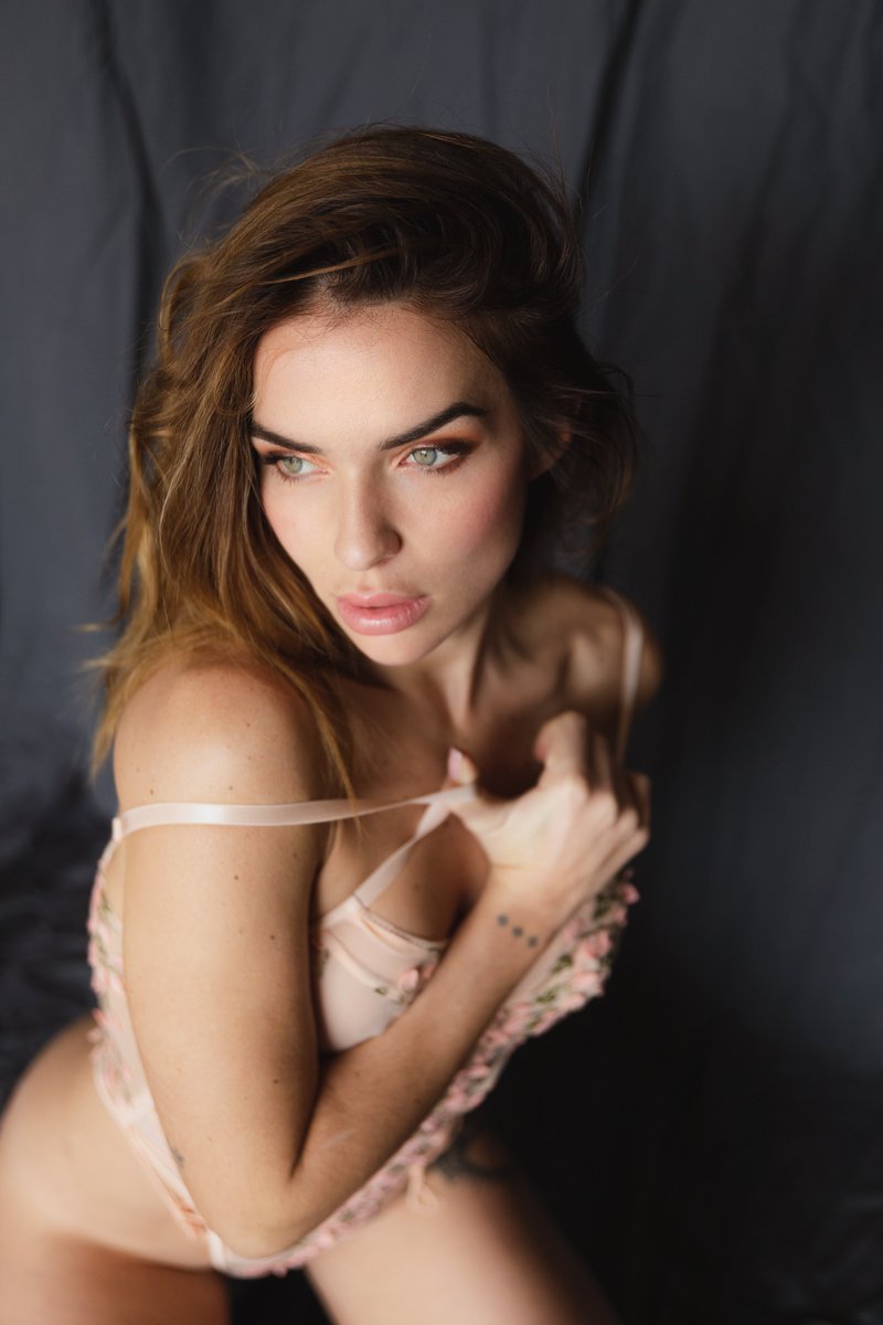Nudefotographer's tweet photo. You may know her from some series and TV Shows.
She is Beautiful Maria Lima, and you can find this complete uncensored set at https://t.co/um4TtEe3WW
#marialima #nsfw #nsfwtwt #buyingcontent #sellingcontent https://t.co/eqZWciglS4