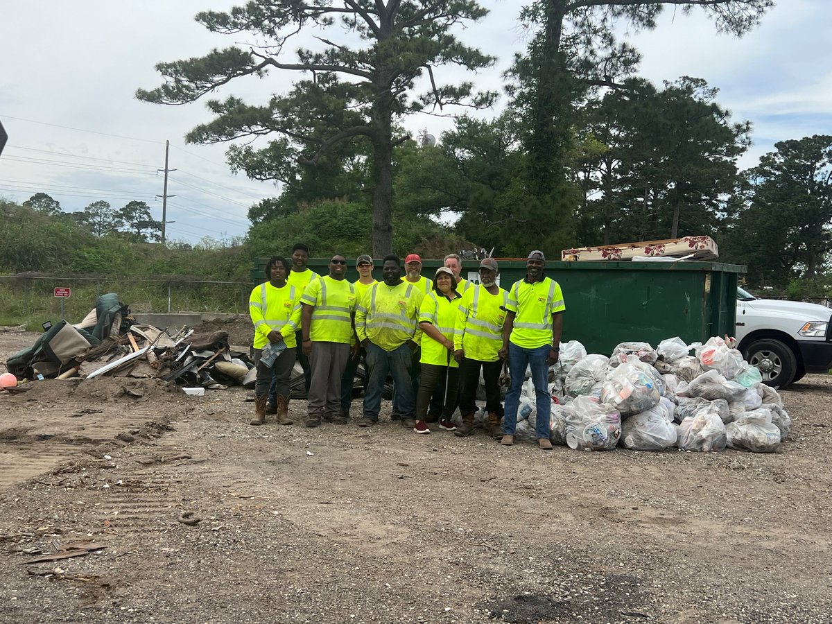 La_DOTD's tweet photo. The last from our Lafayette Parish from #LovetheBootWeek! @KeepLABeautiful https://t.co/CikI59UISP