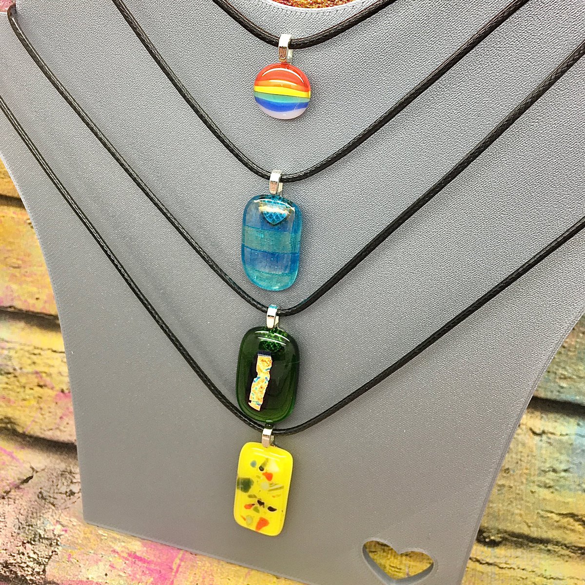 #Necklace’s Galore 
I have too many said no one eveeeer 🤪
Icedrainbow.co.uk #mhhsbd