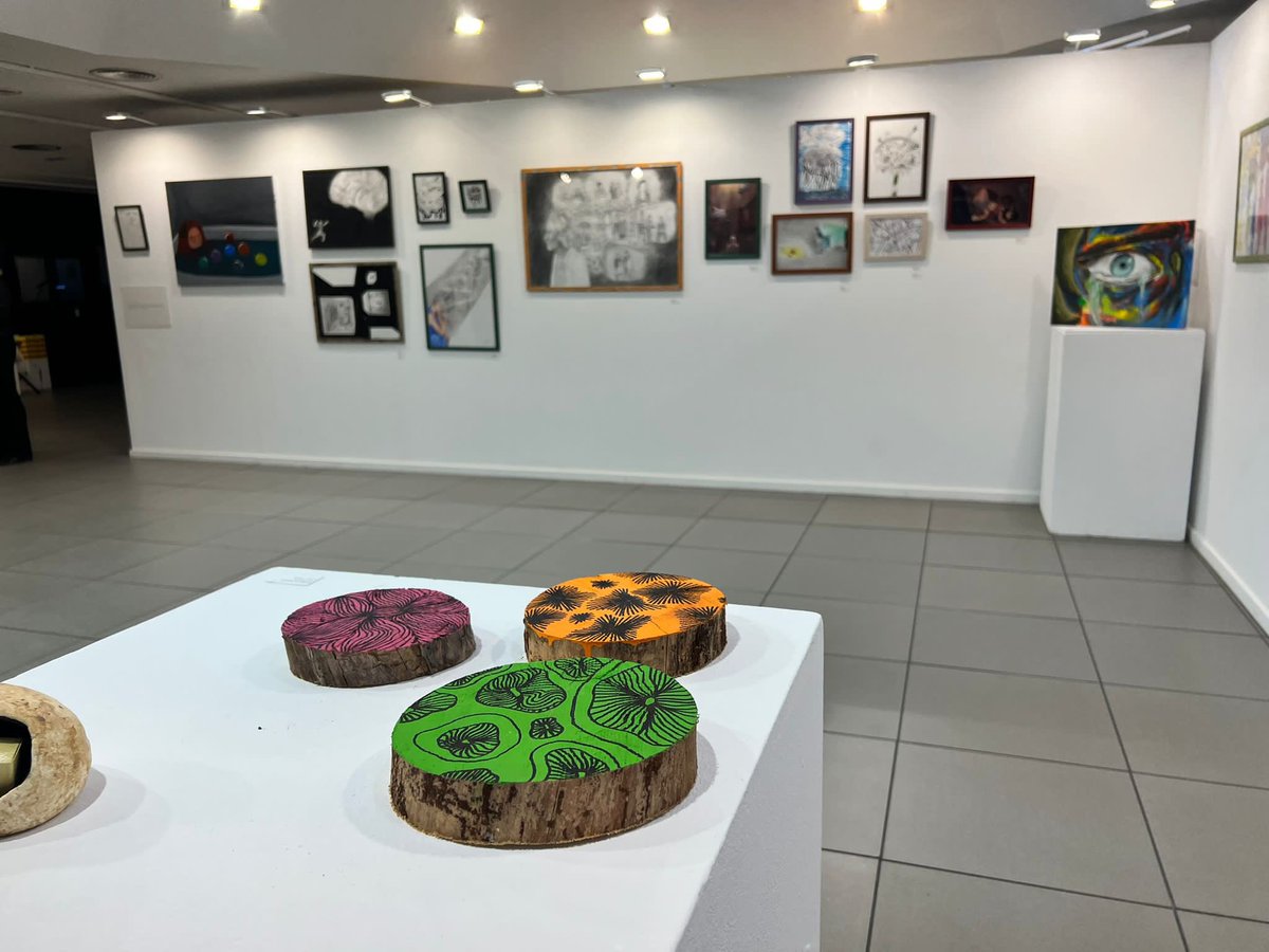escolapiamataro's tweet photo. 🧠 Inauguració de l’exposició del Certamen de les Arts a l’Ateneu de la @FundacioIluro. 

#CertamenArts2023 https://t.co/LL0uYQodt7