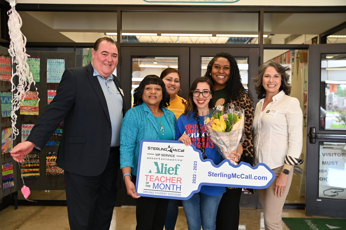 AliefISD's tweet photo. @Group1Auto sponsors a Teacher of the Month program for Alief ISD! Teachers are placed in a randomized computer-generated drawing &amp; receive a personalized gift basket!
The winner for April is Ana Perales, Kindergarten teacher at @KennedyCougs! 🎉 https://t.co/ByoesdtOTw
