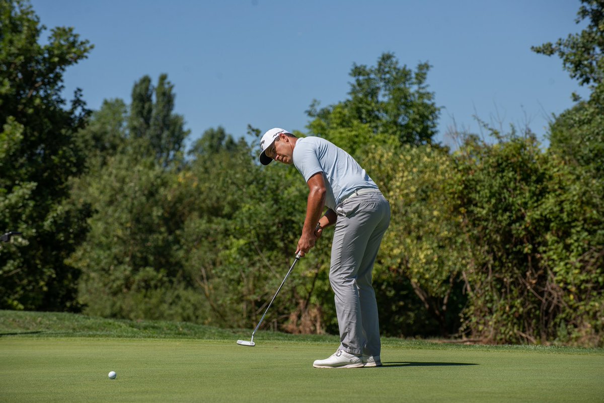FederGolf's tweet photo. 📍Alps de Las Castillas

In Spagna, dopo il secondo giro, comandano 🇳🇱 #VanderWeele e 🇪🇸 #Martin con -15. 🇫🇷 #Guillamoundeguy e 🇪🇸 #Oriol 3/i con -13. 

🇮🇹 #DiNitto 20/o con -9, #Rigotti e #Romano 37/i con -7.

@alpstourgolf #golf https://t.co/8dwWAd5J6O