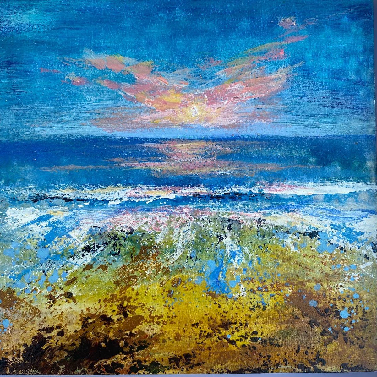 CathrynJeff's tweet photo. Been finishing off some paintings and framing today. Here is a recent seascape. Acrylic using palette knife techniques in the foreground and waves. Pink Light will be on show at @oxfordshireartweeks 13th-21st May. 

#waves #seascapepainting #seascapes #oxfordshireartweeks https://t.co/cY0G0p0DoI