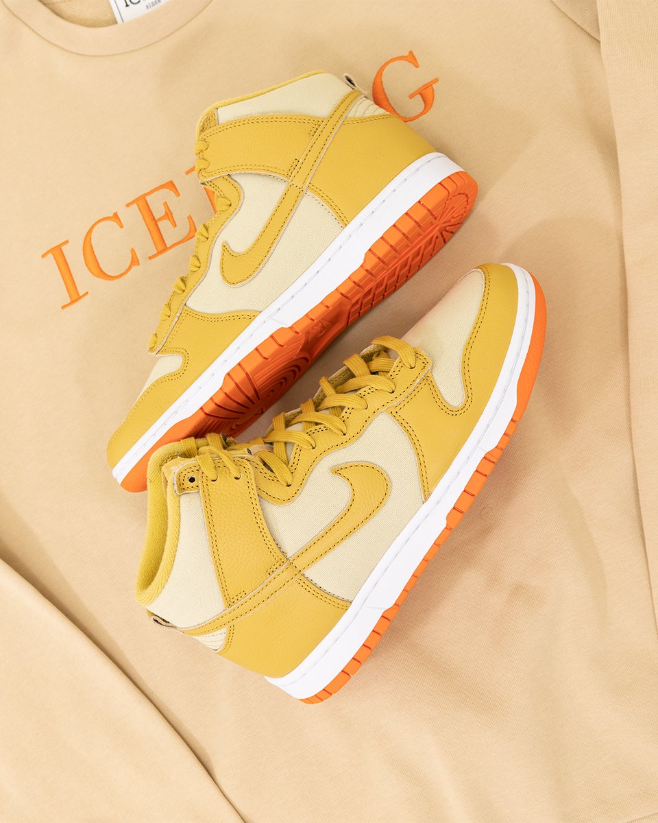 topsnbottomsusa's tweet photo. Step up your shoe game with the bold and striking Nike Dunk High Wheat Gold Safety Orange 👟🔥 Designed to make a statement, this sneaker is perfect for adding some flair to any outfit 💥
#Nike #DunkHigh #WheatGold #SafetyOrange #SneakerGame #kicksonfire #topsandbottoms https://t.co/RIjBwru1Ss