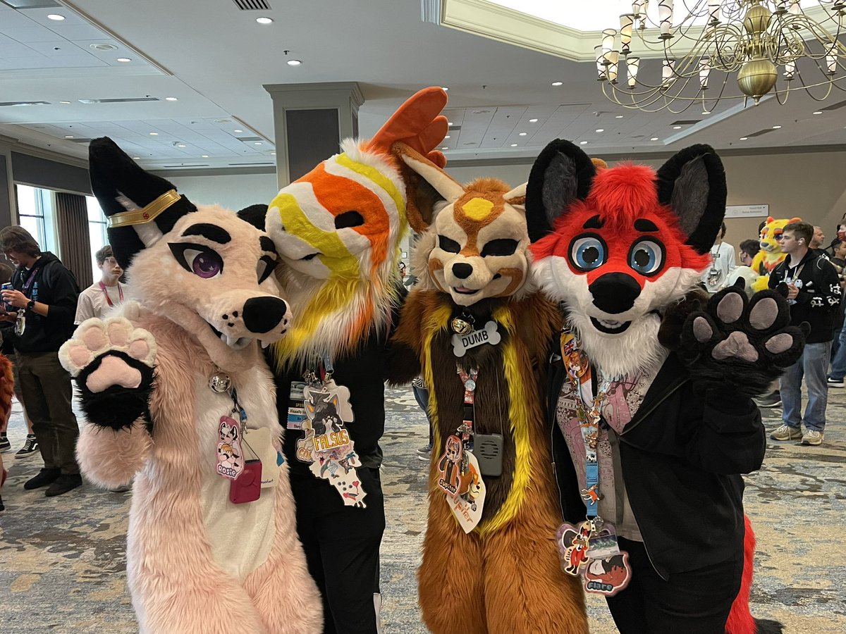 One of the last photos I got before leaving TFF with <a href="/shrubwubs/">Rosie</a>, <a href="/SpaceFoxJupiter/">Jupiter</a>, and @/firefox97ink!! It was so amazing to meet you guys there and hang out together, I just can’t say it enough and I can’t wait to see you all again! ;w;

✂️ <a href="/ButterscotchBi3/">BB Fursuits - COMMISSIONS CLOSED</a>
Happy #FursuitFriday!