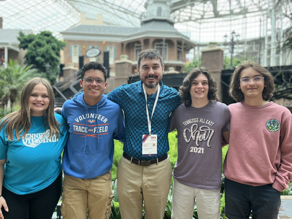 Volunteer HS Choir tweet media