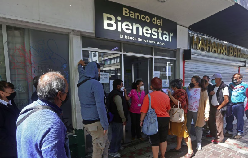 DavidWolf777's tweet photo. Most older people in #Mexico are dazzled by the socialist handouts of #morena. It's cheaper for @lopezobrador_ 's party to give out money and keep their votes than to invest in good healthcare for them. Lopez breaks their legs but they're thankful he gives them crutches. Fools. https://t.co/MXYhAufEuO