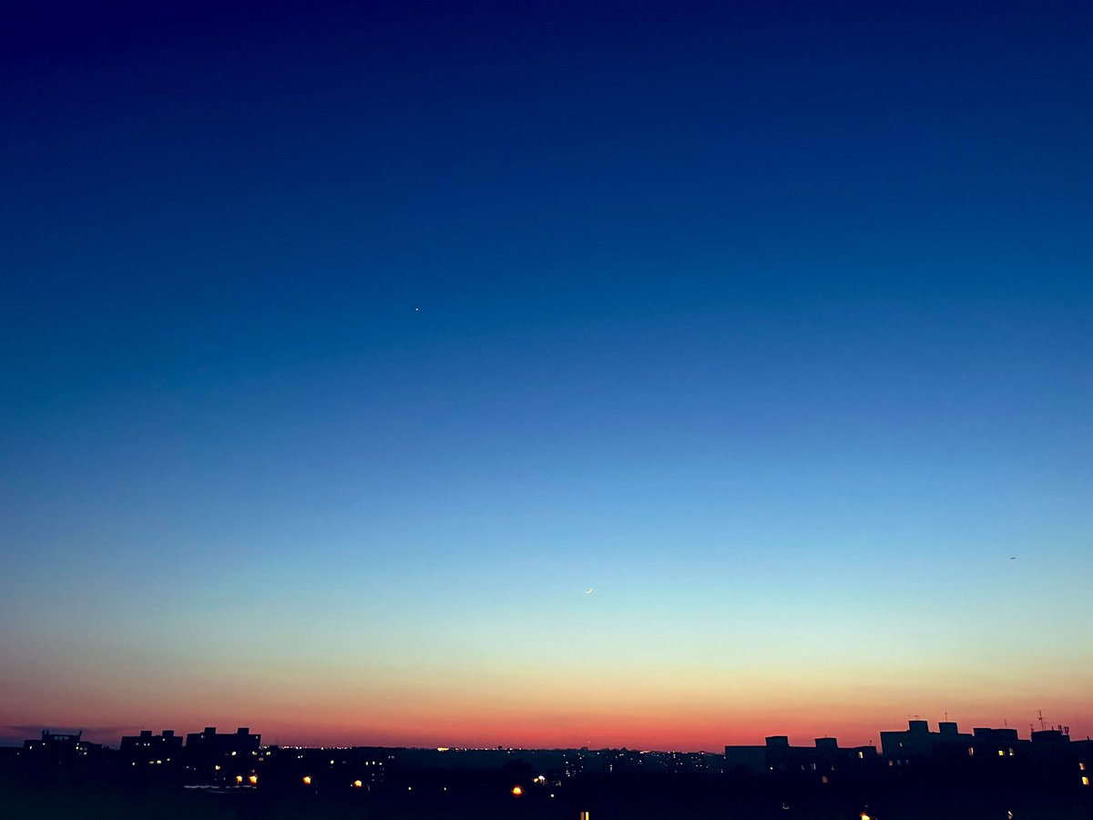 KatkaEtrychova's tweet photo. 💙💛🧡❤️☀️ #tady https://t.co/ZjP3j5POmG