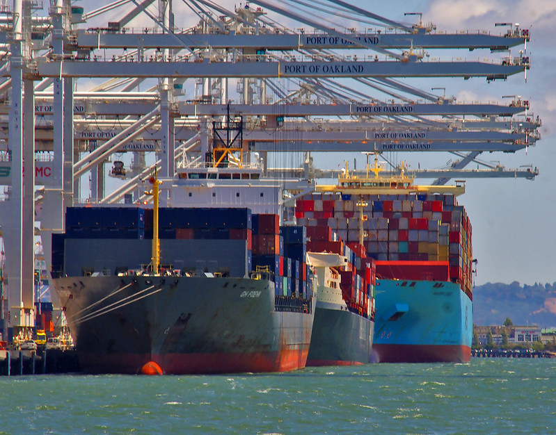 PortofOakland's tweet photo. Port of Oakland March container volume rises--total container volume increased 10.7% over Feb 2023, overall exports rose 13.1% compared to Feb 2023. Overall imports also rose by 7.9%. Full info here:
https://t.co/LC4qocyfaq #PortofOakland #containerstats #cargovolume #exports https://t.co/BHHgD0cozx