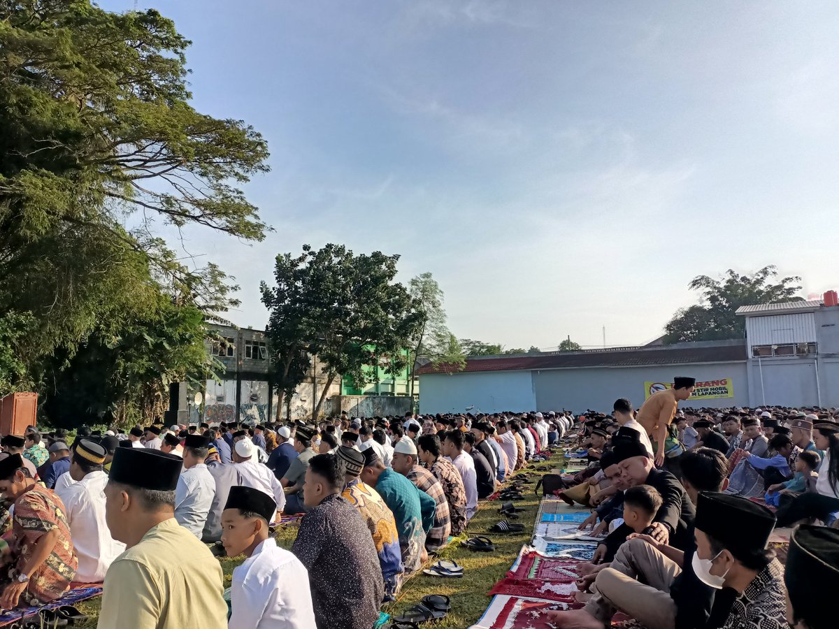 pcmminggir's tweet photo. Shalat Idul Fitri 1444 H di Lapanga Kebonagung Minggir Sleman https://t.co/8RQg5d0VxR