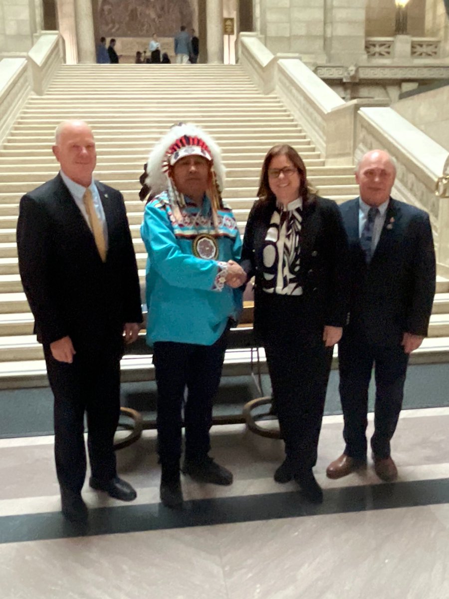 Sapotaweyak Cree Nation Chief Nelson Genaille shakes the hands of Natural Resources and Northern Development Minister Greg Nesbitt and Premier Heather Stefanson after signing a revenue sharing agreement for logging with the Province earlier this week.
#MKONorth