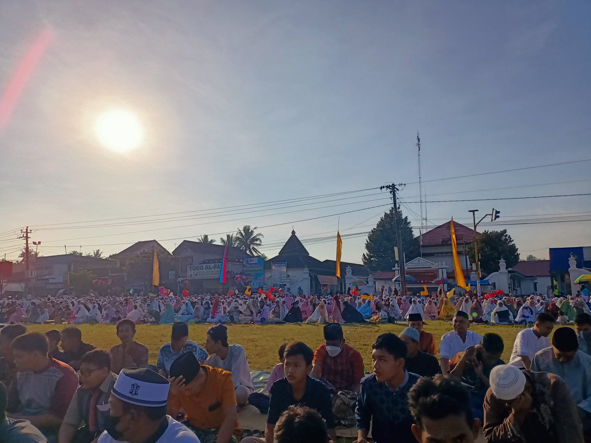 pcmminggir's tweet photo. Shalat Idul Fitri 1444 H di Lapanga Kebonagung Minggir Sleman https://t.co/8RQg5d0VxR