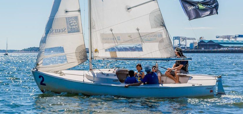 BostonCentral's tweet photo. Courageous Sailing is hosting their annual open house to welcome sailing season.  Enjoy light refreshments ashore and fabulous views of the city aboard a Rhodes 19 during your half hour sail!  April 22-23 | 11am - 2pm. https://t.co/TAHPgHzK8o #bostonevents ⛵️ https://t.co/KJKwd4DJYI