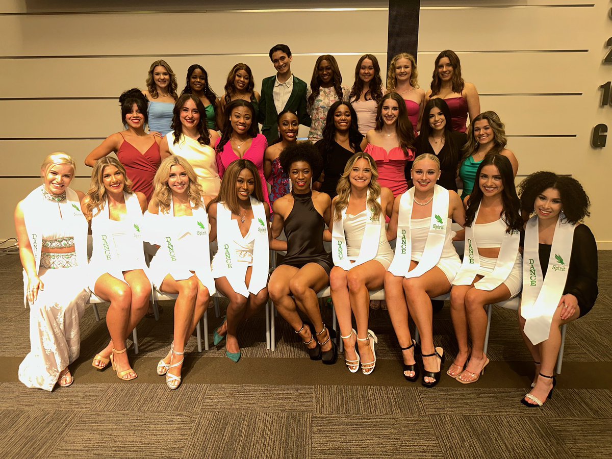ntxdancers's tweet photo. We honored our 2022-2023 squad with a night of celebration and cherished memories! 💚🤍✨

🌟2nd Years received their vet rings!
🌟3rd earned their boots! 
🌟4th Years received their Shadowboxes! https://t.co/SjRjDmPrth