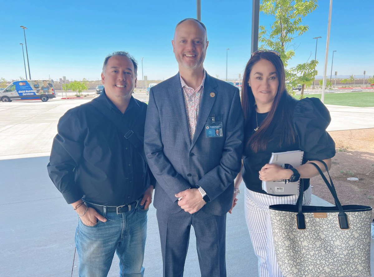 OlgaOrtega78's tweet photo. Last Superintendent’s  Parents Meeting!  Dr. Nate Carman (Superintendent of School). https://t.co/4U1a0fVfUK
