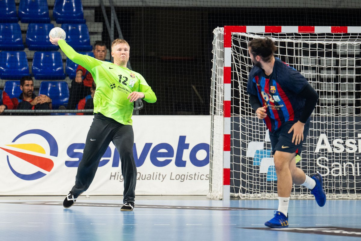 FCBhandbol's tweet photo. Jornada 26 @ASOBAL
@fcbhandbol 3⃣0⃣
@CdadLogrono 2⃣0⃣
Min 40
📺 @esport3
📱 @LaLigaSportsTV
🏠 Palau Blaugrana
🔵🔴 #ForçaBarça #LiveASOBAL #BARLOG https://t.co/QDIVfgIpc7