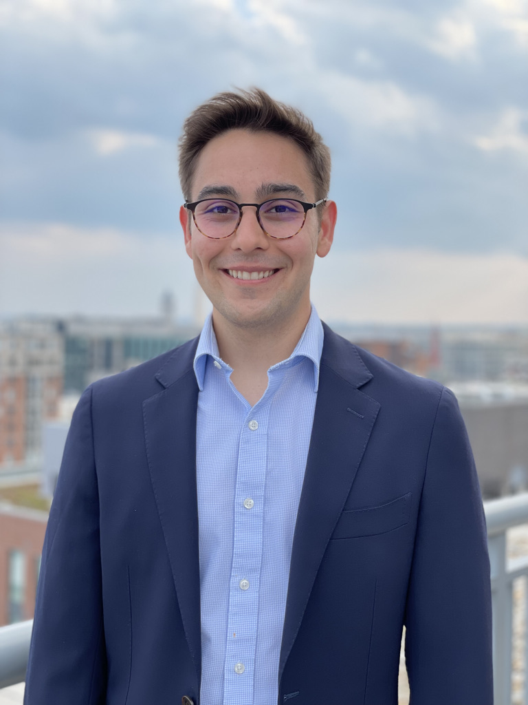 TechLawSec's tweet photo. Student Spotlight! Upon graduation, student fellow and RA Justin Singh will be joining IBM as an attorney in NY to be part of a rotational program that will expose him to different in-house practice areas, such as cyber, privacy, and technology transactions. #GetToKnowTLS https://t.co/Y97QhVvT57