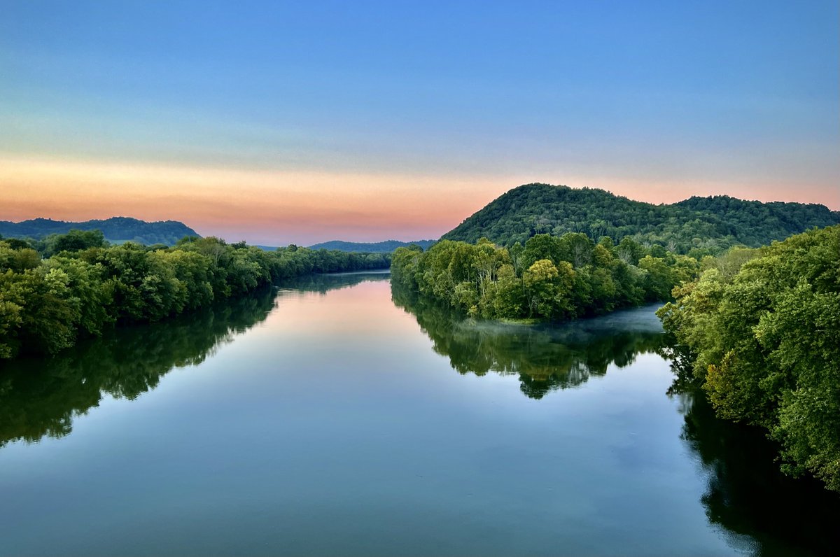 GSatUS's tweet photo. Earth Day is this weekend. Even if you don't have plans to volunteer, go out and appreciate the nature if you can. This is a beautiful planet we share with each other.
#earthday #weekend #volunteer #share #life #planet
π·: @JustinVizaro during the #letsgomicro campaign https://t.co/1m3712Ztde