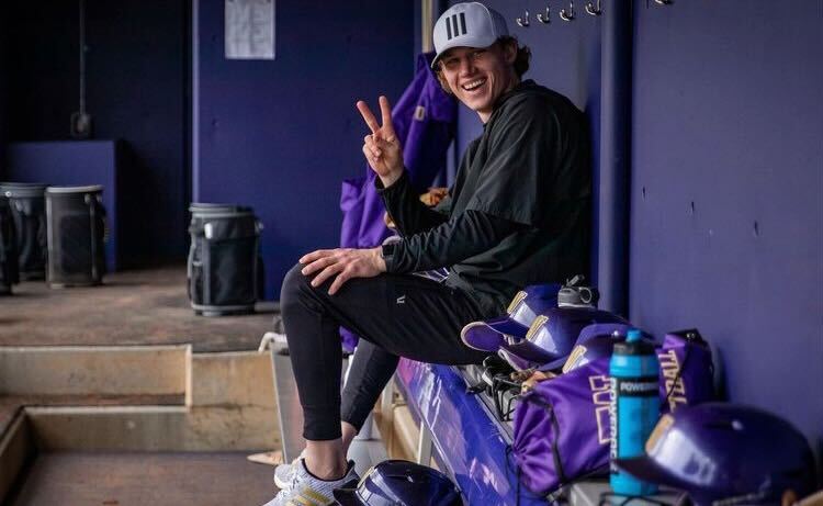 Washington Softball tweet media