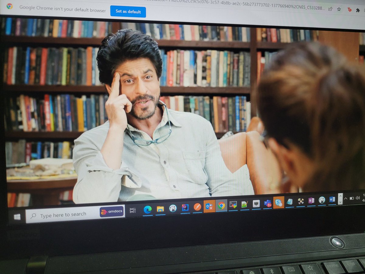 DivyaNagare's tweet photo. My kinda therapy 
#SRK https://t.co/OIluNM5MgB