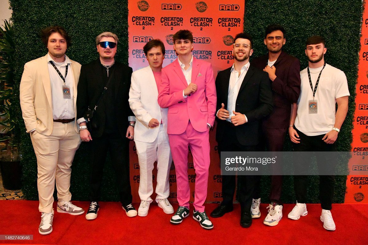 AdrianManifold's tweet photo. Creator Clash 2 was truly a lifetime experience for the Manifold family and I think we may have gained a few family members along the way. https://t.co/7cNOTZmDqN