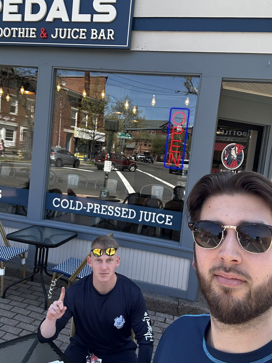 MichaelSgambato's tweet photo. Branford Store getting the word out about AWB to local businesses on this beautiful day ☀️ @jz5250 @ChrisAcerra @firas_smadi @emilywiper @TheRealOurNE https://t.co/fOqNt1qwS4