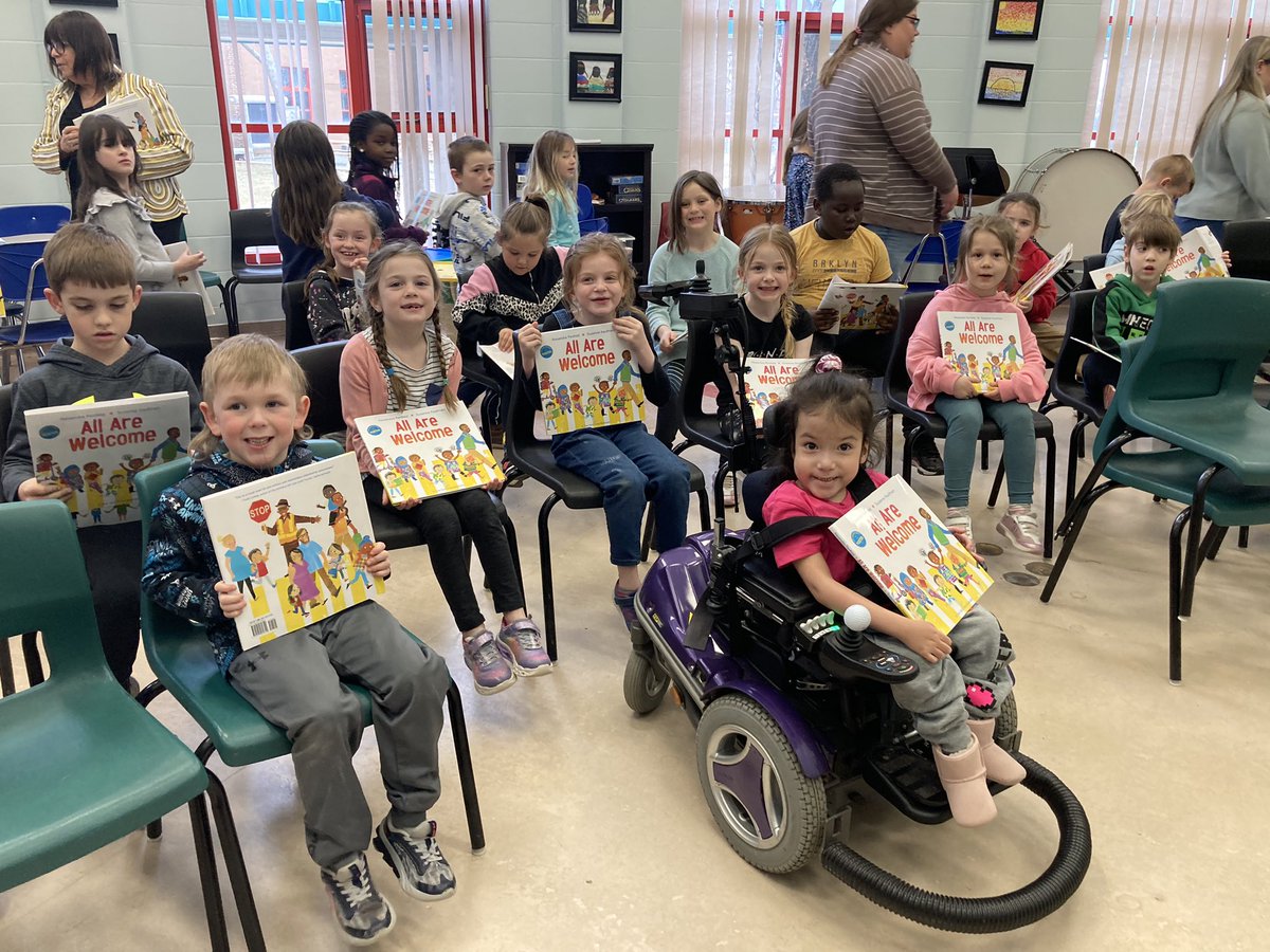 CB-VRCE_NS tweet media