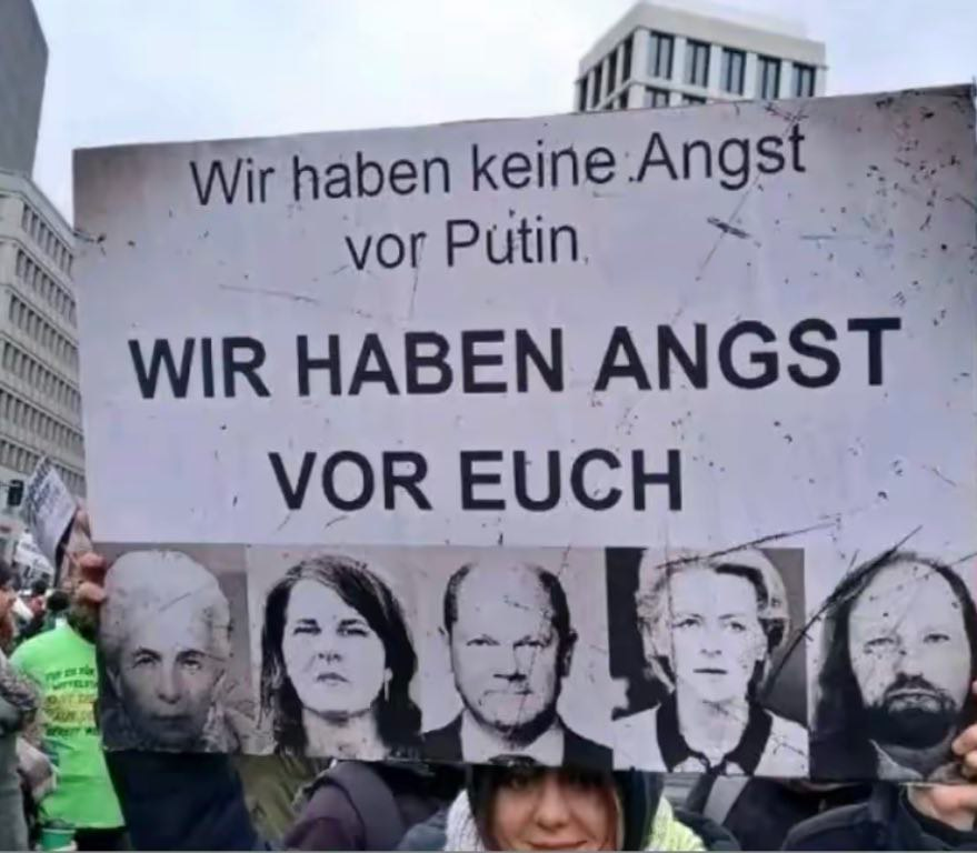 SabineBr3's tweet photo. Politische Bilder https://t.co/PC6O1qSPae