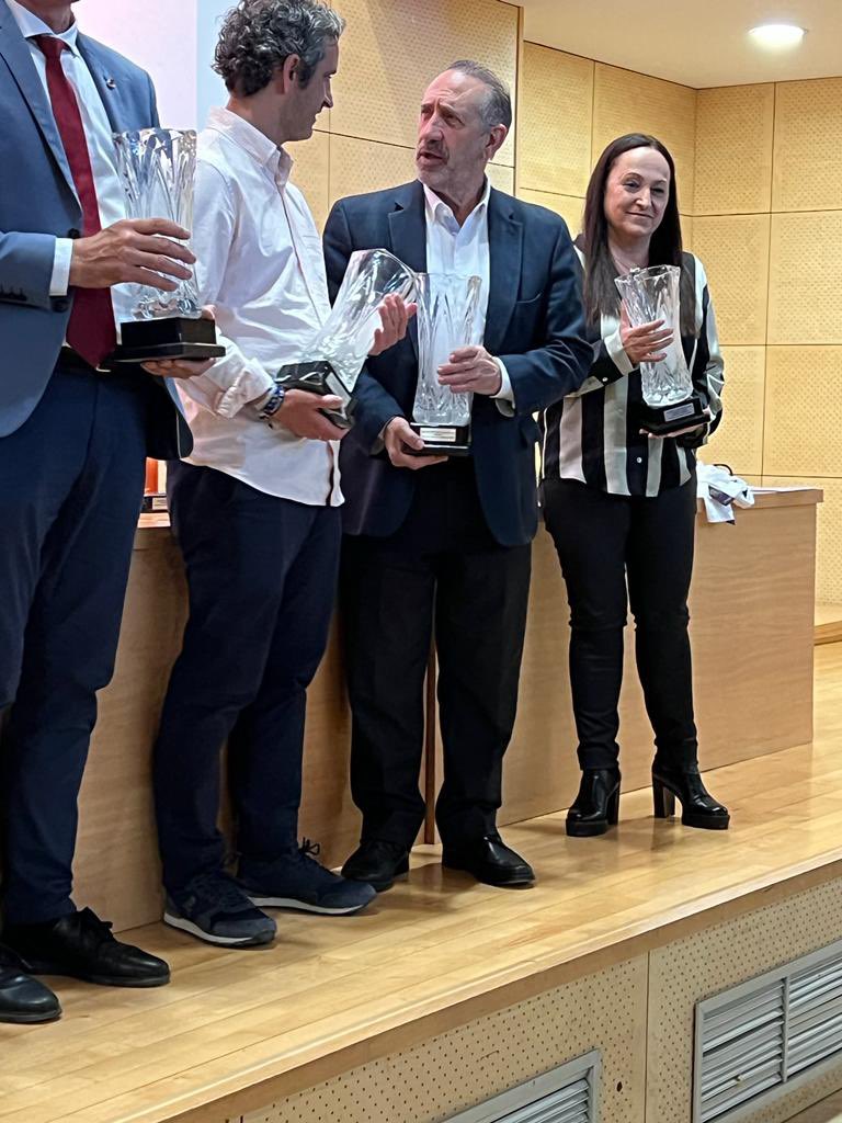 🏟️ Vicente Martínez Orga, presidente de #UFEDEMA, asistió a la Gala Anual de <a href="/AtletismoMadrid/">Atletismo Madrid</a> 🏃🏻‍♂️

𝗠𝗨𝗖𝗛𝗔𝗦 𝗚𝗥𝗔𝗖𝗜𝗔𝗦 👏🏻

#MadridEsDeporte 
<a href="/deportecmadrid/">Deporte▪️Comunidad de Madrid</a>