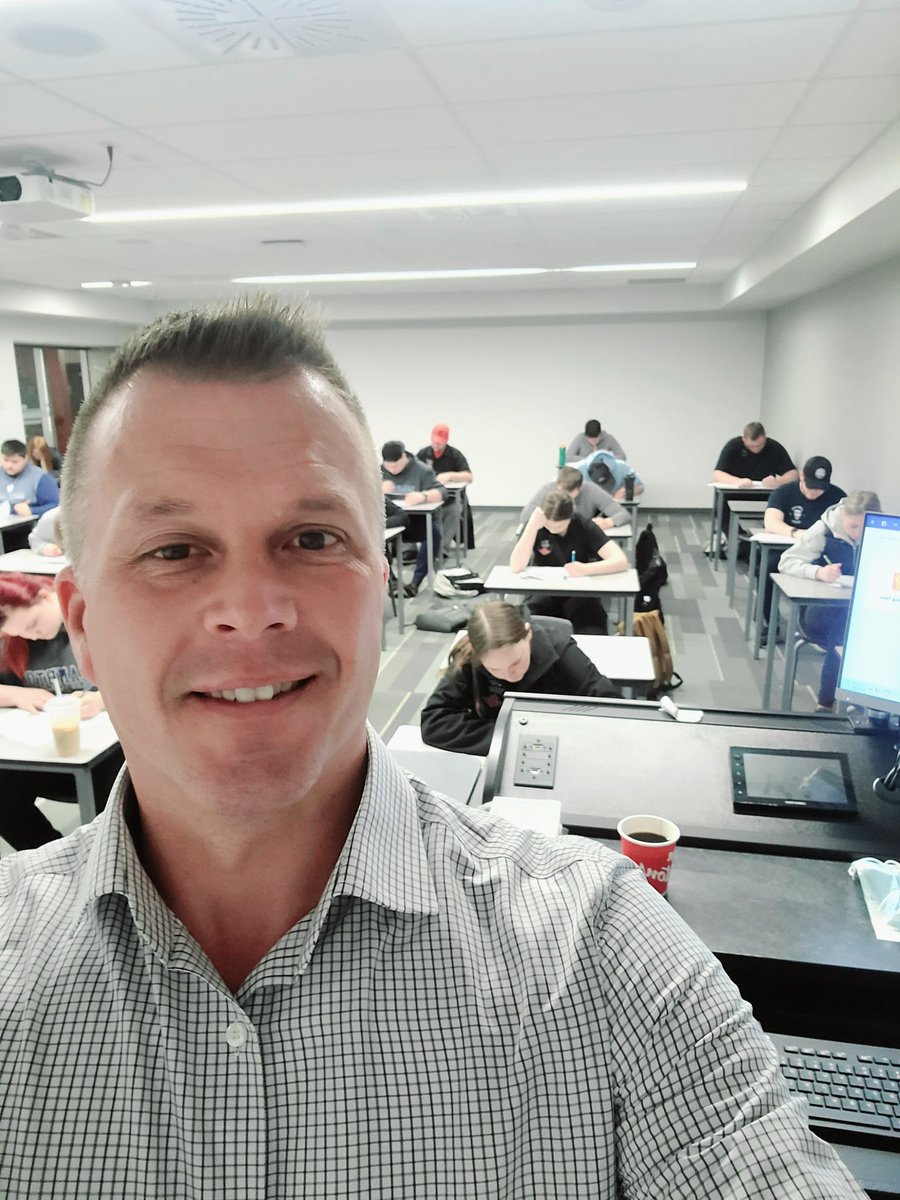 And that's a wrap! Schools out for summer!
I'm am proud of this group and the two terms we spent together ... PFP4023 <a href="/LambtonCollege/">lambtoncollege</a> Best luck to everyone as you start applying!