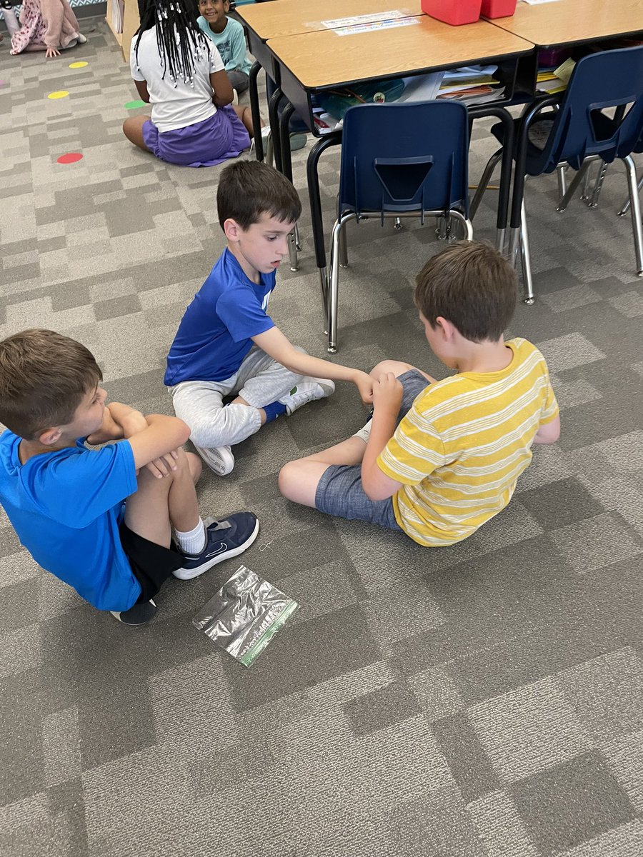 olin_kayla's tweet photo. We can skip count groups of coins! Practicing our coin recognition and skip counting with our partners #fisdmadetoshine #friscomadetoshine @VaughnElemFISD @danifry_math https://t.co/92G0pORaQH