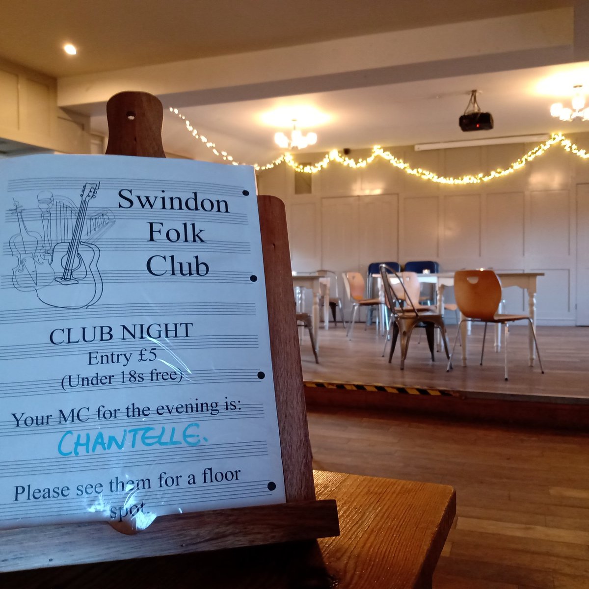 About to start a lovely evening here at <a href="/FolkSwindon/">Swindon Folk Club</a>