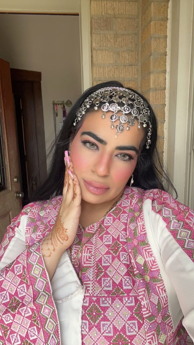 drosepali's tweet photo. Eid Mubarak from your Palestinian Princess 👑🇵🇸 https://t.co/jl4bUZ6Bke