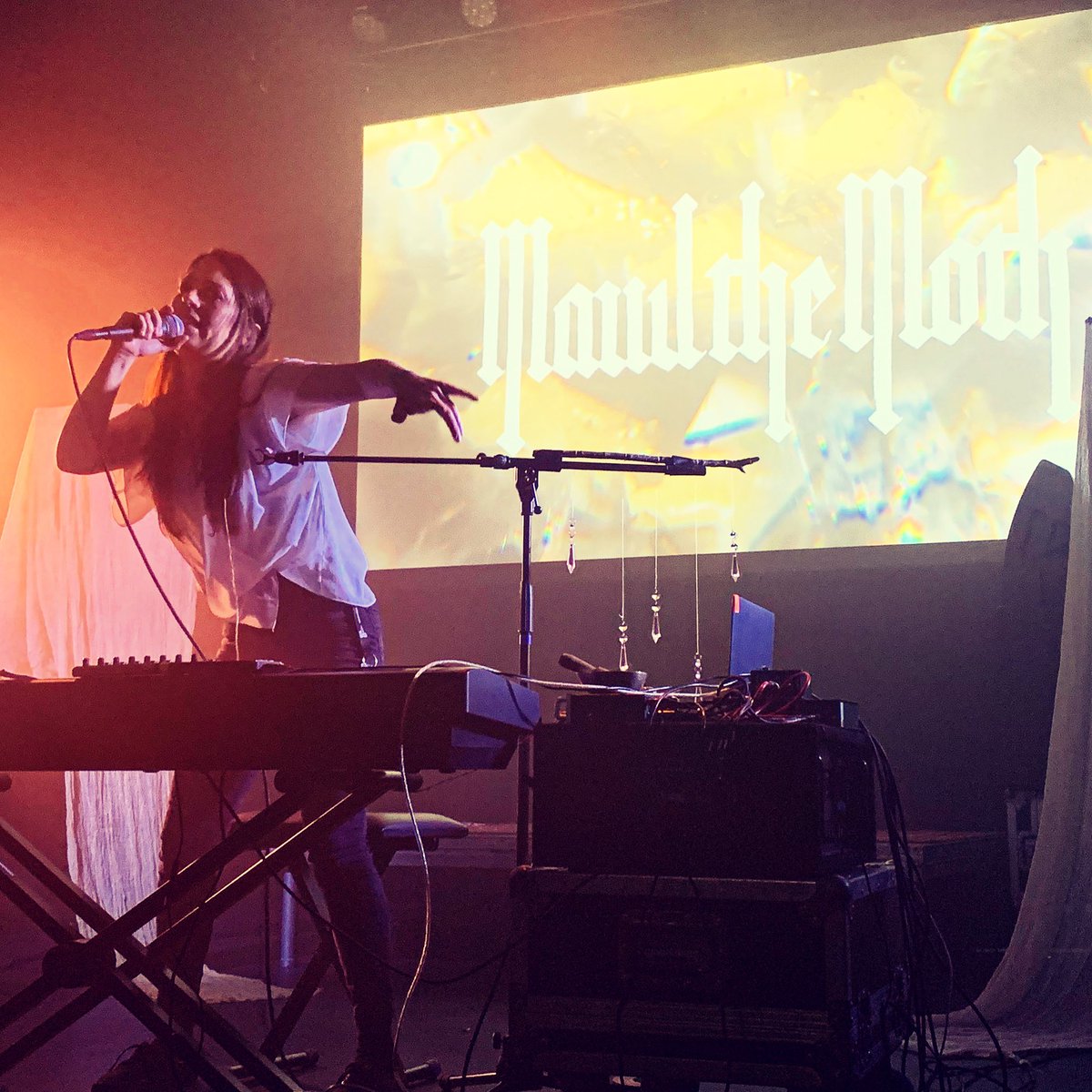 pietersender's tweet photo. Maud the Moth

@roadburnfest #Roadburn #MaudTheMoth

Day 3/5 Band 16/x https://t.co/p4zgSalkPp