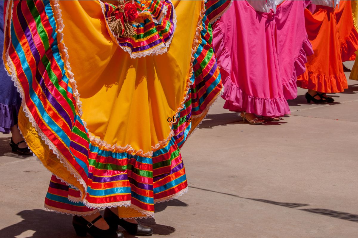 sd_explorer's tweet photo. The exciting yearly festival of Cinco De Mayo in San Diego is on the horizon, and we're here to tell you all about it. https://t.co/N1TecDWK77 via @sd_explorer https://t.co/h650dfH3EF